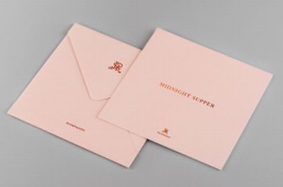 Pigmentiert/spezialbehandelt